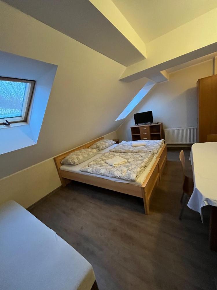Penzion Pod Zamkem Pruhonice Exterior photo