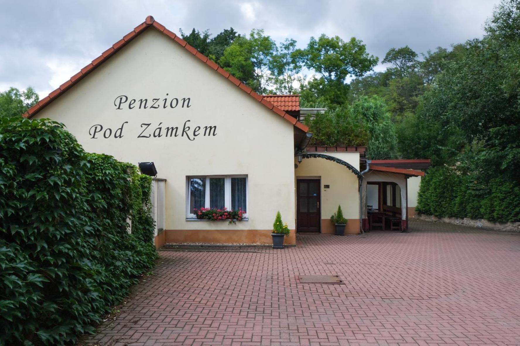 Penzion Pod Zamkem Pruhonice Exterior photo